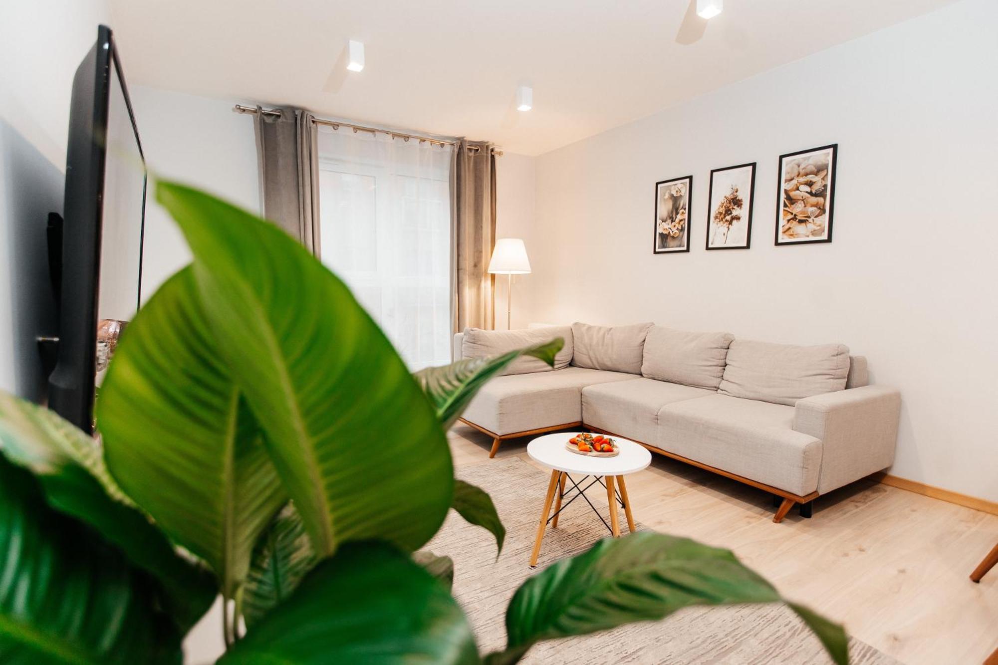 Maya'S Flats & Resorts 42 - Swietej Barbary Гданск Екстериор снимка