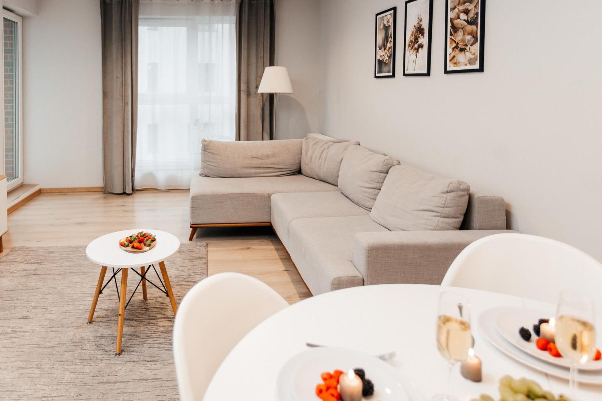 Maya'S Flats & Resorts 42 - Swietej Barbary Гданск Екстериор снимка