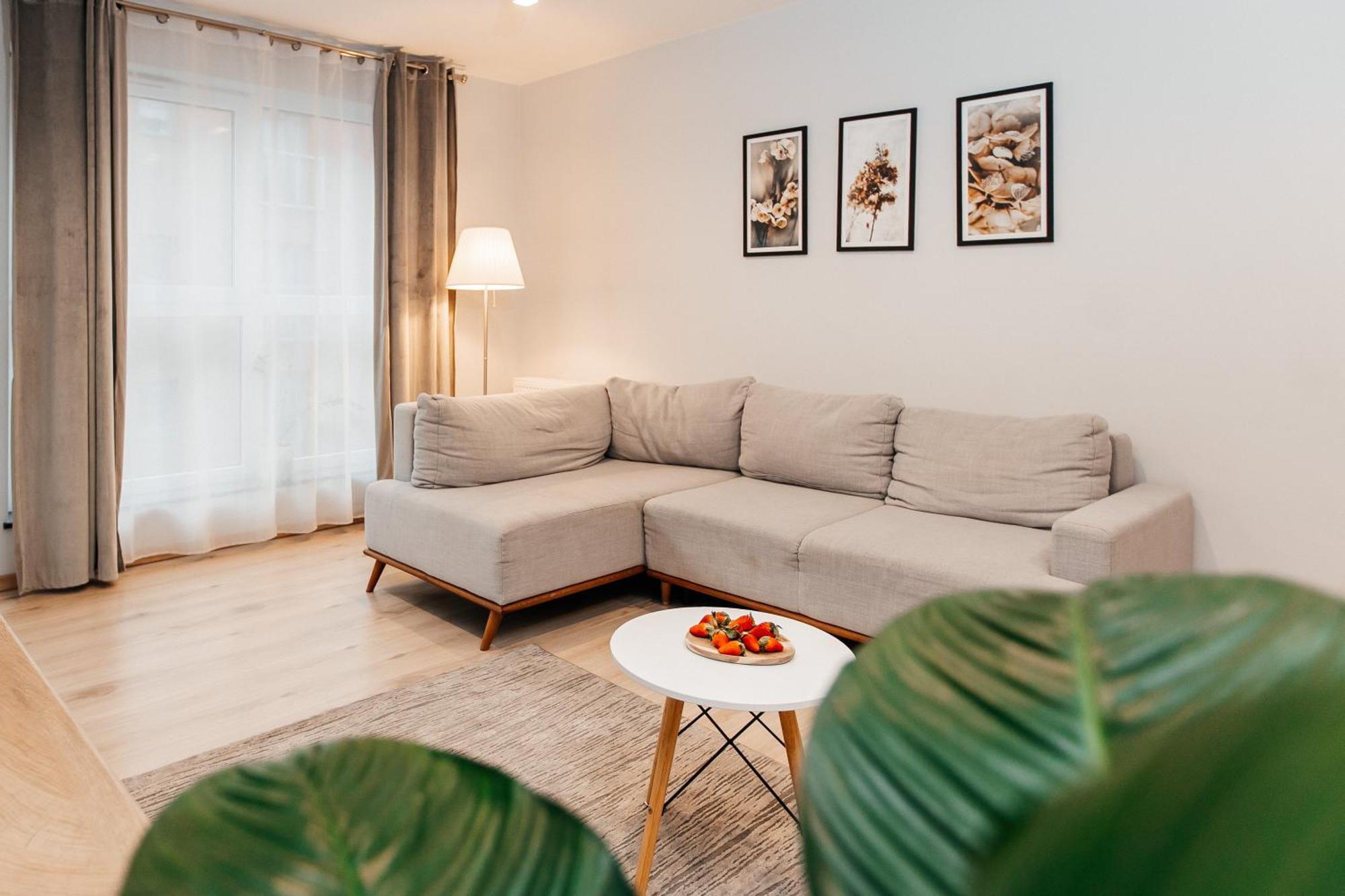 Maya'S Flats & Resorts 42 - Swietej Barbary Гданск Екстериор снимка